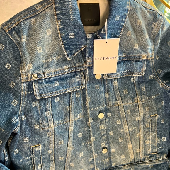 Size s women’s blue Jean jacket